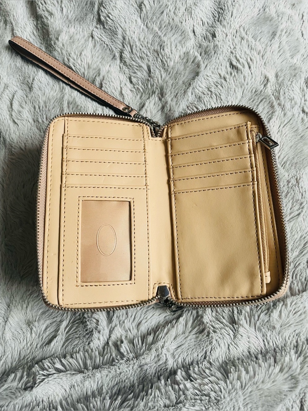 GUESS | Signature Wristlet Wallet - Picture 3 of 4